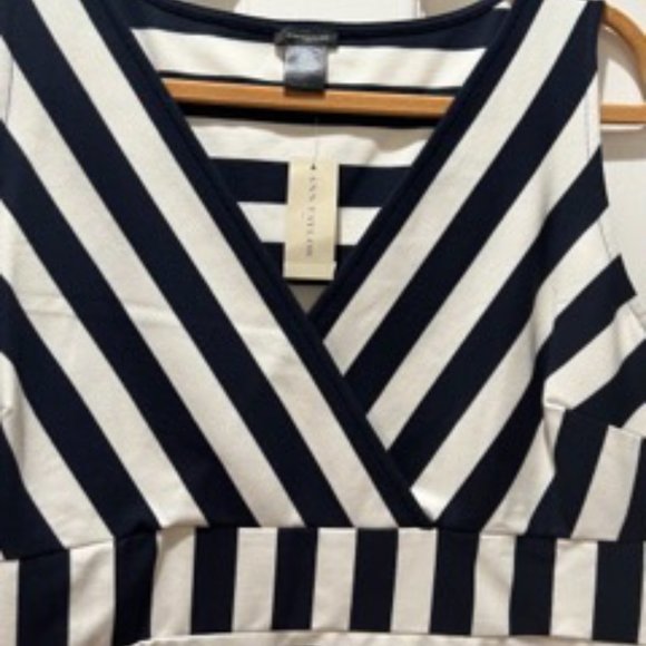SALE: Stripped Spring dress, XL - Picture 7 of 7